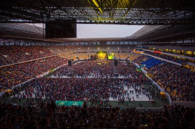 LVIV, UKRAINE - 24 Ağustos 2016: Lviv Arena 'da Okean Elzy konseri
