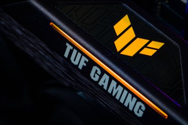 Lviv, Ukrayna - 4 Kasım 2023: ASUS TUF Oyun grafik kartı GeForce RTX 3060