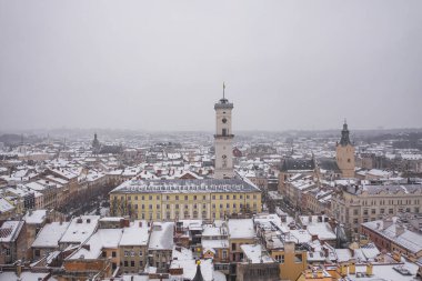 Kışın İHA 'dan Lviv' e panoramik hava görüntüsü