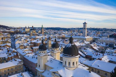 Kışın İHA 'dan Lviv' e panoramik hava görüntüsü