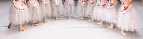 Closeup Bailarinas Dançando Palco Imagens Royalty-Free