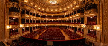 Lviv, Ukrayna - 16 Şubat 2021: Lviv Opera Binası