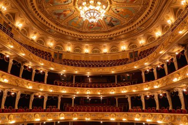 Lviv, Ukrayna - 16 Şubat 2021: Lviv Opera Binası