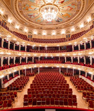 Lviv, Ukrayna - 16 Şubat 2021: Lviv Opera Binası