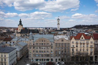 Lviv, Ukrayna - Mayıs 2021: İHA 'dan Lviv' e panoramik hava görüntüsü