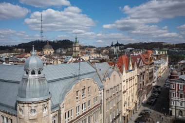 Lviv, Ukrayna - Mayıs 2021: İHA 'dan Lviv' e panoramik hava görüntüsü