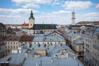 Lviv, Ukrayna - Mayıs 2021: İHA 'dan Lviv' e panoramik hava görüntüsü
