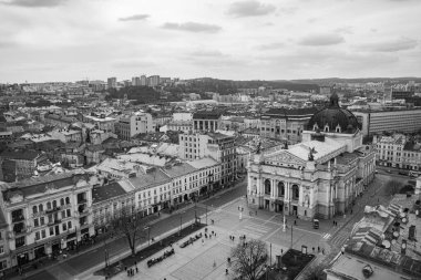 Lviv, Ukrayna - Nisan 2021: İHA 'dan Lviv Ulusal Operası
