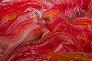 Tasarım amacıyla fırça darbeleriyle kırmızı resmin yakın plan görüntüsü