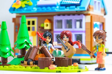 Billund, Danimarka - 1 Şubat 2024 Lego Arkadaşları Mobil Evi