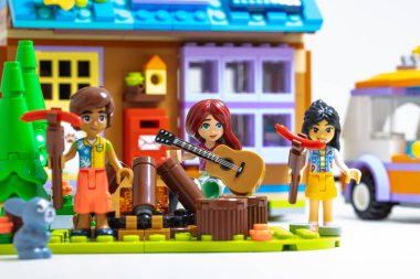 Billund, Danimarka - 1 Şubat 2024 Lego Arkadaşları Mobil Evi
