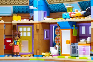 Billund, Danimarka - 1 Şubat 2024 Lego Arkadaşları Mobil Evi