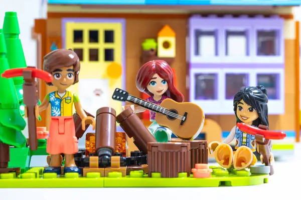 Billund, Danimarka - 1 Şubat 2024 Lego Arkadaşları Mobil Evi