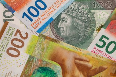 Tasarım amaçlı 50, 100 ve 200 İsviçre frankı banknotları ve 100 Polonya zloti banknotları