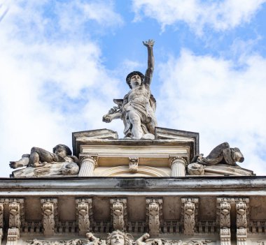 Lviv, Ukrayna - 3 Nisan 2024: Lviv, Ukrayna 'da Merkür' ün Kapalı Heykeli