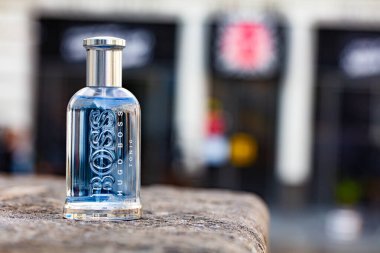 Lviv, Ukrayna - 8 Nisan 2024 Hugo Boss Şişe Tonik Eau de tuvalet şişesi