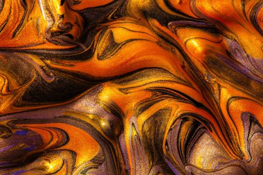 Altın ve siyah sıvı metalik boyanın yakın plan tasarım amacı için desenli arka plan