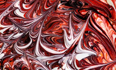 Tasarım amacı için kırmızı sıvı metalik boya dokulu arkaplan