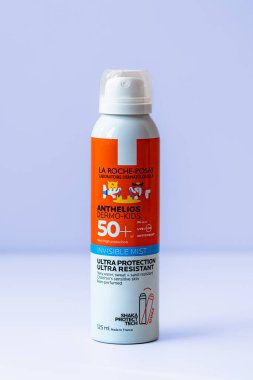 Lviv, Ukrayna - 24 Mayıs 2024: La Roche-Posay Dermo-Kids spf 50 + görünmez sis