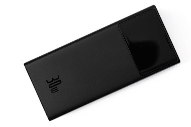 siyah güç bankası tasarım amacı için izole edildi