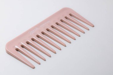 Lviv, Ukrayna - 15 Temmuz 2024: Pembe Janeke Mini Supercomb