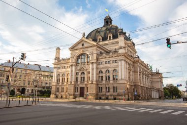 Lviv, Ukrayna - 28 Haziran 2024: Lviv Ulusal Operası, Ukrayna