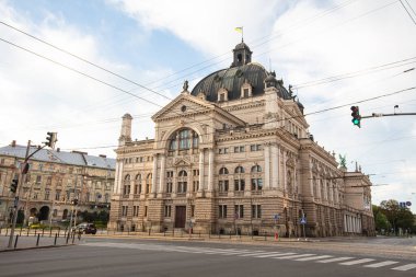 Lviv, Ukrayna - 28 Haziran 2024: Lviv Ulusal Operası, Ukrayna