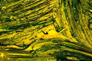 Tasarım amacı için sarı ve siyah sıvı boya dokulu arkaplan