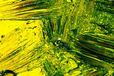 Tasarım amacı için sarı ve siyah sıvı boya dokulu arkaplan