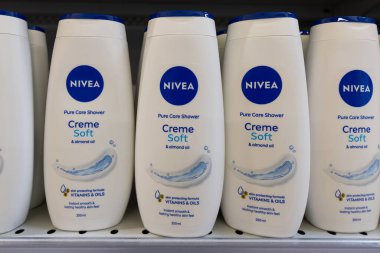 Lviv, Ukrayna - 26 Ağustos 2024: Nivea Bakım Duş jeli