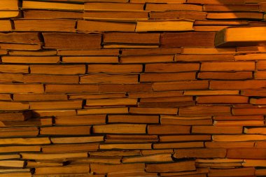 Tasarım amacı için arkaplan desenli eski kitaplar