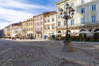 Lviv, Ukrayna - 2 Ekim 2024: Lviv, Ukrayna 'da pazar alanı