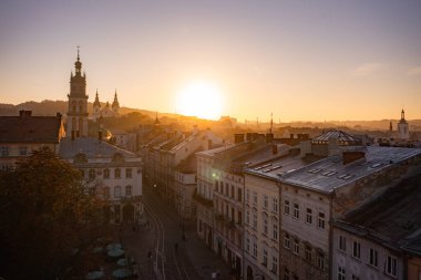 Lviv, Ukrayna - 12 Eylül 2020: İHA 'dan Lviv' e panoramik hava görüntüsü