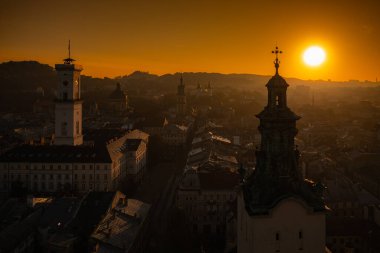 Lviv, Ukrayna - 12 Eylül 2020: İHA 'dan Lviv' e panoramik hava görüntüsü