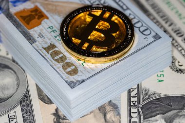 Tasarım amacı için 100 dolarlık arkaplanda Bitcoin