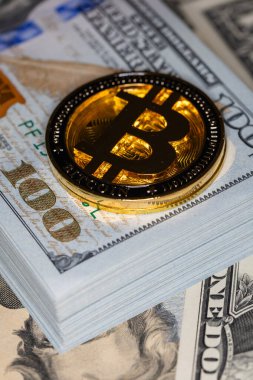 Tasarım amacı için 100 dolarlık arkaplanda Bitcoin