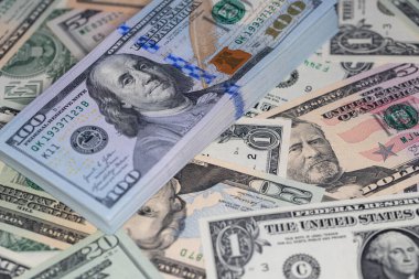 ABD 100 dolarlık banknotlar yığını tasarım amaçlı dolar banknotları