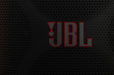 Lviv, Ukrayna - 3 Nisan 2025: JBL logosu hoparlörde kapatıldı