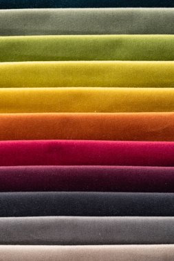 Tasarım amacı için renkli desenli tekstil örneklerinin yakınlaştırılması