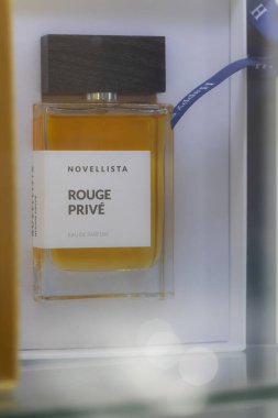 Lviv, Ukrayna - 29 Nisan 2025: Novellista Rouge Prive eau de parfum hediye kutusu