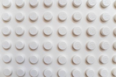 Lviv, Ukrayna - 7 Mayıs 2025: LEGO Klasik tablonun beyaz arka planı