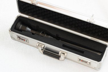 Lviv, Ukrayna - 6 Mayıs 2025: Laowa 24 mm f / 14 Probe Lens