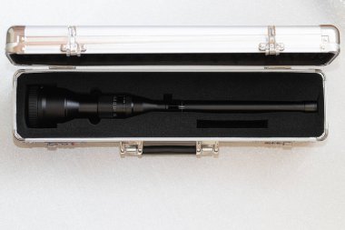 Lviv, Ukrayna - 6 Mayıs 2025: Laowa 24 mm f / 14 Probe Lens