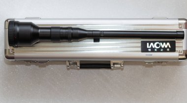 Lviv, Ukrayna - 6 Mayıs 2025: Laowa 24 mm f / 14 Probe Lens