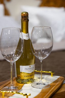 Lviv, Ukrayna - 22 Mayıs 2025: Prosecco Spumante Casa Defra