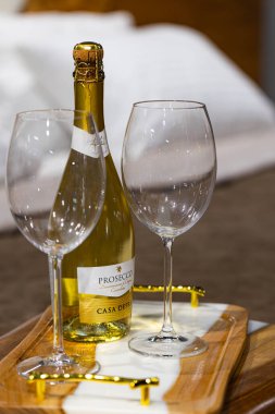 Lviv, Ukrayna - 22 Mayıs 2025: Prosecco Spumante Casa Defra