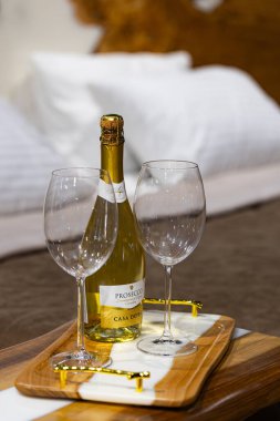 Lviv, Ukrayna - 22 Mayıs 2025: Prosecco Spumante Casa Defra