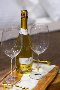 Lviv, Ukrayna - 22 Mayıs 2025: Prosecco Spumante Casa Defra