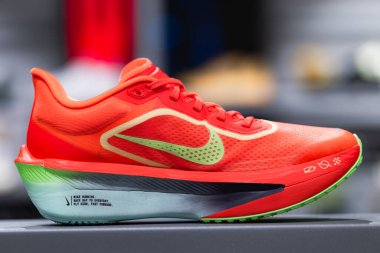 Lviv, Ukrayna - 30 Mayıs 2025: Nike spor ayakkabıları mağazada