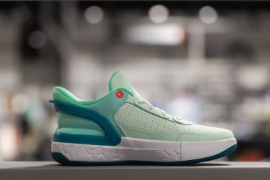 Lviv, Ukrayna - 30 Mayıs 2025: Nike spor ayakkabıları mağazada